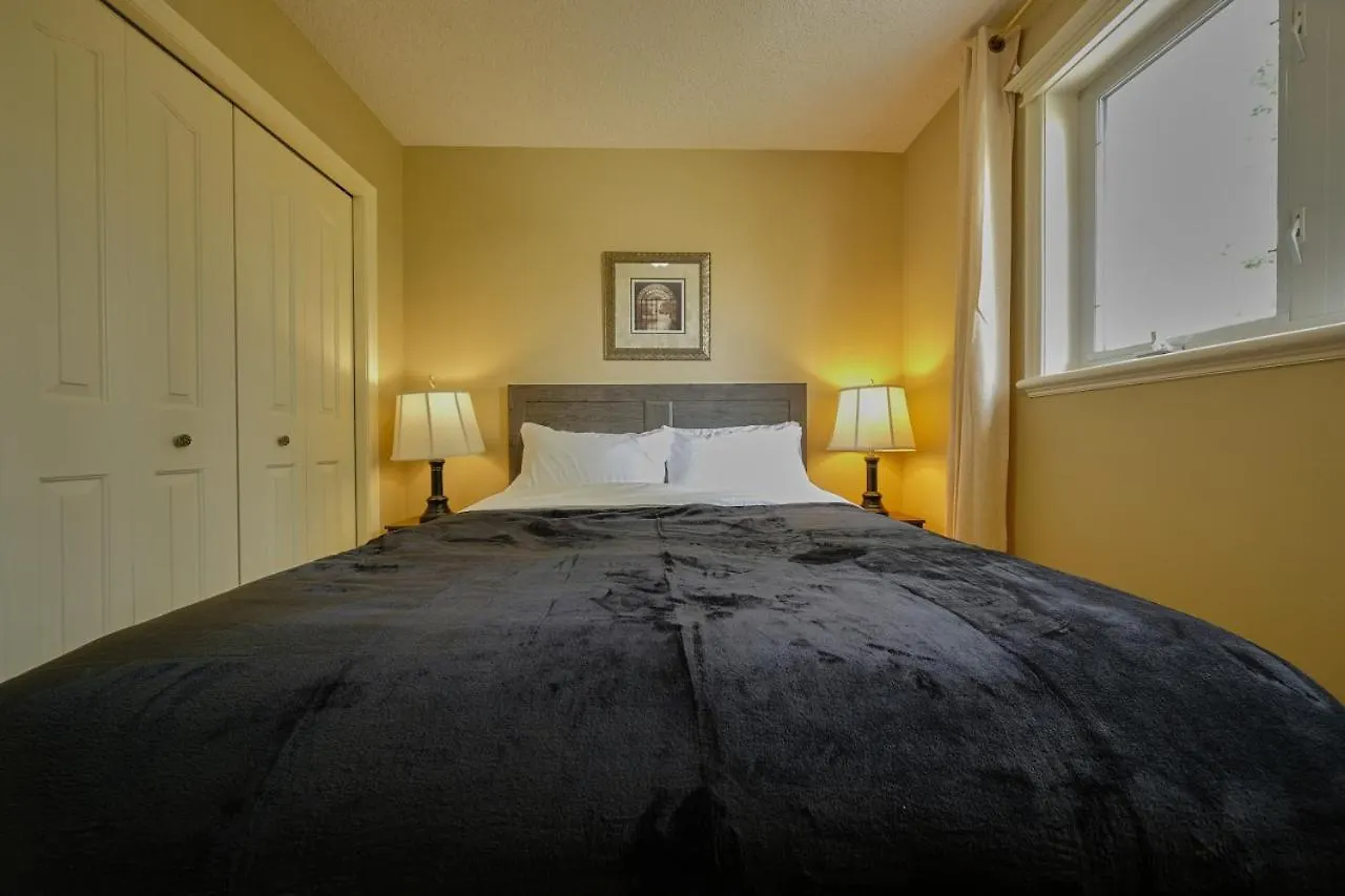 Apartment The Venetian Sleeps 8 Cozy Classic Taste Of Italy Calgary