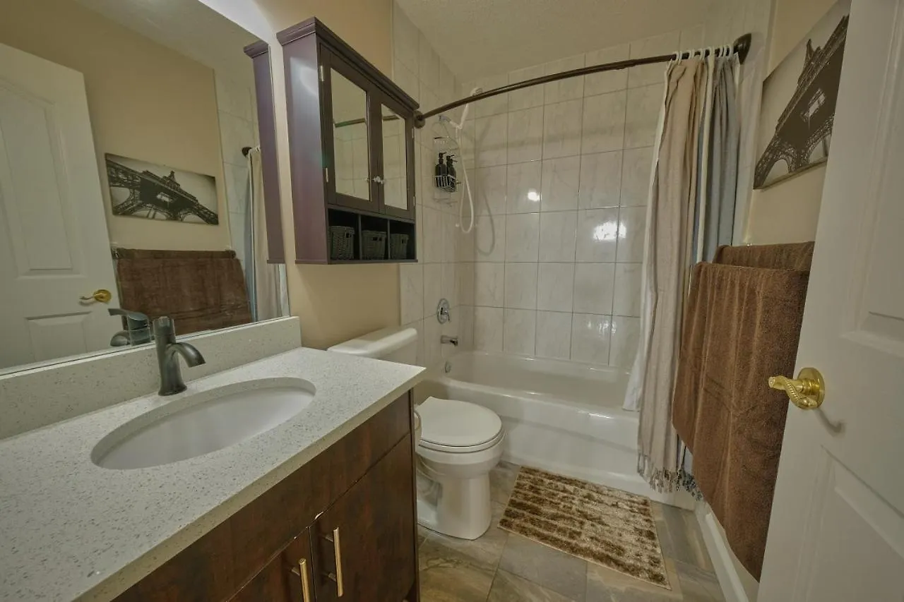 The Venetian Sleeps 8 Cozy Classic Taste Of Italy Calgary Apartment